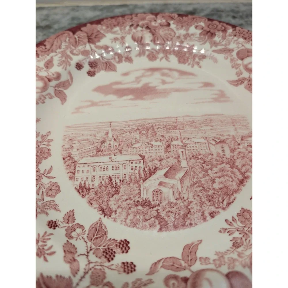 Vintage Wedgwood Harvard University 1958 The Yard Plate Facing‎ North West